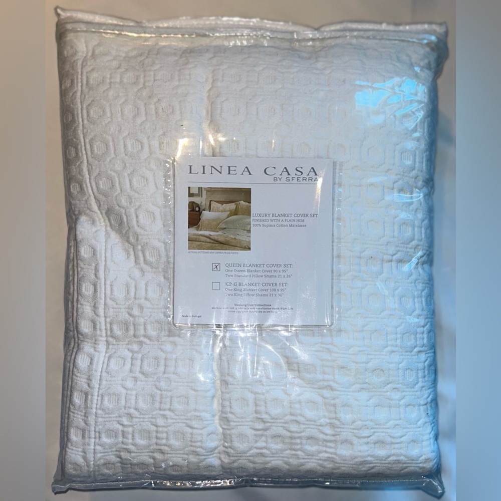 Linea Casa Queen Size Luxury Blanket Cover Set by Sferra (white)